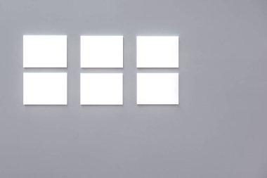 Gri duvar boş kareleri