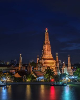 Temple of Dawn ya da Wat Arun sonra yenileme Bangkok, Tayland