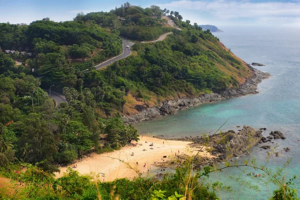 Phuket, Tayland yel değirmeni açısından görüntüleyin. Bu tepenin bakış açısı Ya Nui ve Nai Harn plajlar arasında yer alır