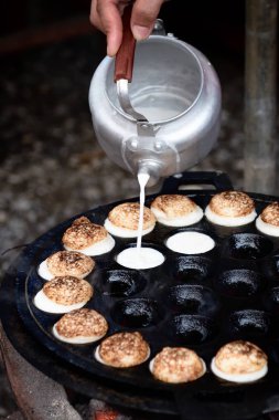 Kanomkok, Hindistan cevizi sütünden Tayland tatlı aşçısı.