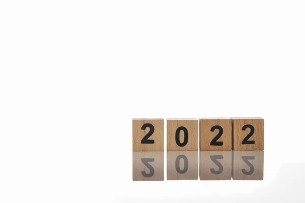 Houten Kubus 2022 Witte Achtergrond Happy New Year Concept Happines — Stockfoto