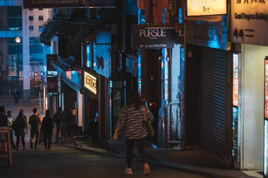 Hong Kong 'daki Lan Kwai Fong gece hayatı bölgesi.