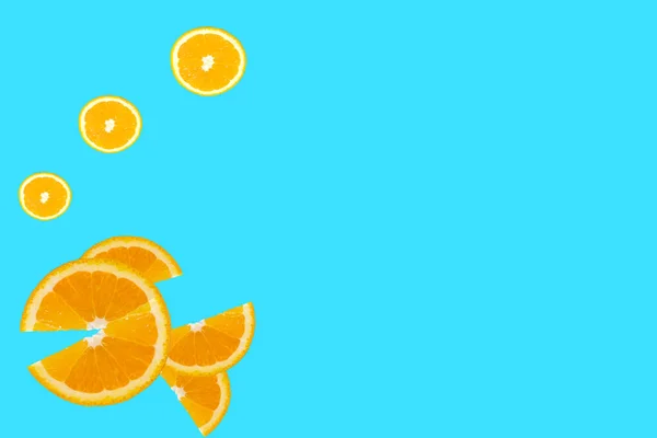 Patrón naranja fresco; naranja sobre fondo azul —  Fotos de Stock