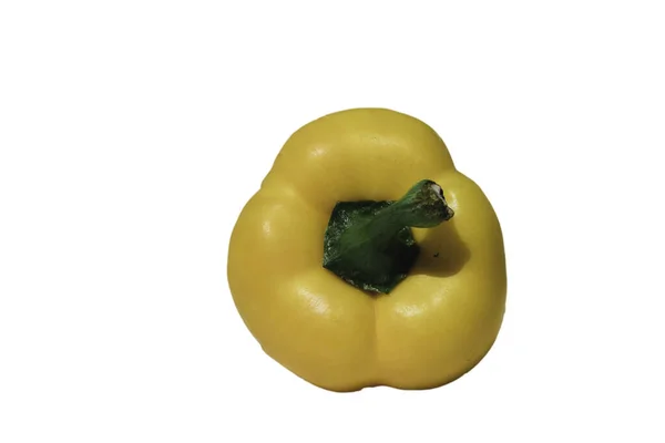Pimenta amarela fresca no fundo branco — Fotografia de Stock