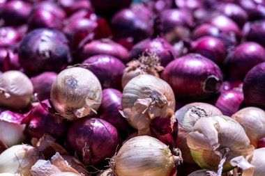 Pazarda taze soğan; arka plan