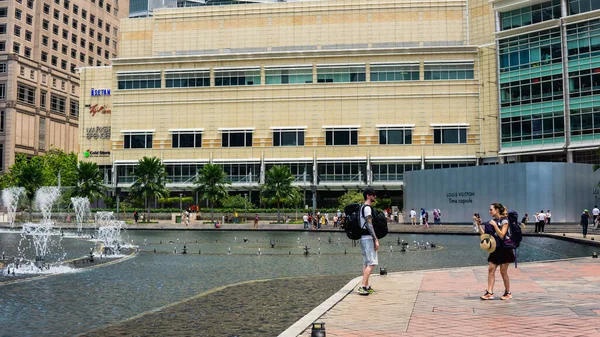 Kuala Lumpur Malaysia Juli 2019 Unbekannter Tourist Mit Rucksack Fotografiert — Stockfoto