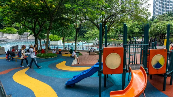 Kuala Lumpur Malásia Julho 2019 Parque Infantil Lado Piscina Klcc — Fotografia de Stock