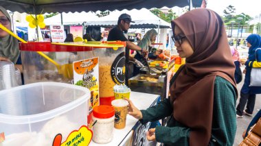 Sendayan, Malezya - 29 Aralık 2019: Genç kız 