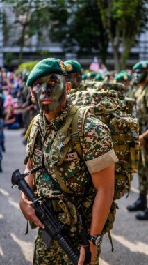 Putrajaya, Malezya - 31 Ağustos 2019: 62. Bağımsızlık Günü veya Putrajaya 'da Malezya' nın Merdeka Günü kutlamalarında yürüyüş birliklerinin yakın görüntüsü.