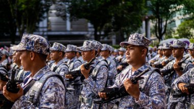 Putrajaya, Malezya - 31 Ağustos 2019: 62. Bağımsızlık Günü veya Putrajaya 'da Malezya' nın Merdeka Günü kutlamalarında yürüyüş birliklerinin yakın görüntüsü.