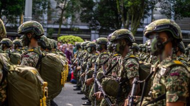 Putrajaya, Malezya - 31 Ağustos 2019: 62. Bağımsızlık Günü veya Putrajaya 'da Malezya' nın Merdeka Günü kutlamalarında yürüyüş birliklerinin yakın görüntüsü.