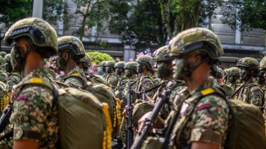 Putrajaya, Malezya - 31 Ağustos 2019: 62. Bağımsızlık Günü veya Putrajaya 'da Malezya' nın Merdeka Günü kutlamalarında yürüyüş birliklerinin yakın görüntüsü.