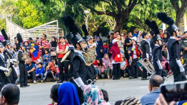 Putrajaya, Malezya - 31 Ağustos 2019: 62. Bağımsızlık Günü veya Putrajaya 'da Malezya' nın Merdeka Günü kutlamalarında yürüyüş birliklerinin yakın görüntüsü.