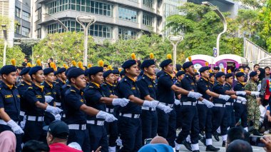 Putrajaya, Malezya - 31 Ağustos 2019: 62. Bağımsızlık Günü veya Putrajaya 'da Malezya' nın Merdeka Günü kutlamalarında yürüyüş birliklerinin yakın görüntüsü.