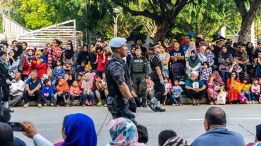 Putrajaya, Malezya - 31 Ağustos 2019: 62. Bağımsızlık Günü veya Putrajaya 'da Malezya' nın Merdeka Günü kutlamalarında yürüyüş birliklerinin yakın görüntüsü.