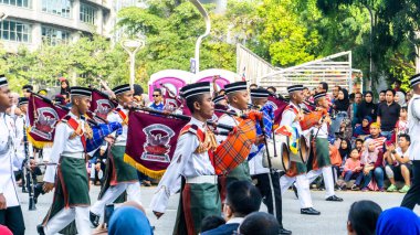 Putrajaya, Malezya - 31 Ağustos 2019: 62. Bağımsızlık Günü veya Putrajaya 'da Malezya' nın Merdeka Günü kutlamalarında yürüyüş birliklerinin yakın görüntüsü.