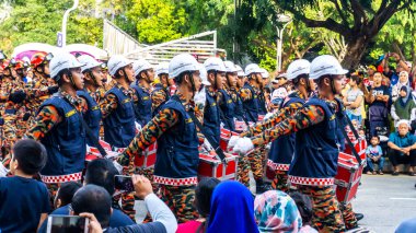 Putrajaya, Malezya - 31 Ağustos 2019: 62. Bağımsızlık Günü veya Putrajaya 'da Malezya' nın Merdeka Günü kutlamalarında yürüyüş birliklerinin yakın görüntüsü.