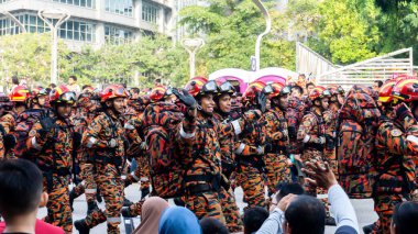 Putrajaya, Malezya - 31 Ağustos 2019: 62. Bağımsızlık Günü veya Putrajaya 'da Malezya' nın Merdeka Günü kutlamalarında yürüyüş birliklerinin yakın görüntüsü.