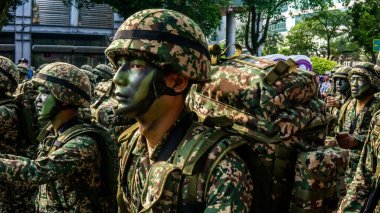 Putrajaya, Malezya - 31 Ağustos 2019: 62. Bağımsızlık Günü veya Putrajaya 'da Malezya' nın Merdeka Günü kutlamalarında yürüyüş birliklerinin yakın görüntüsü.
