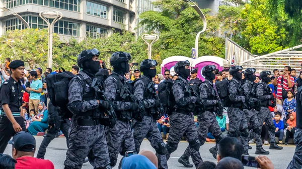 マレーシアのプトラジャヤ 8月31 2019 プトラジャヤでのマレーシアの62独立記念日またはムルデカ日のお祝いでのパレード偶発行進のクローズアップビュー — ストック写真