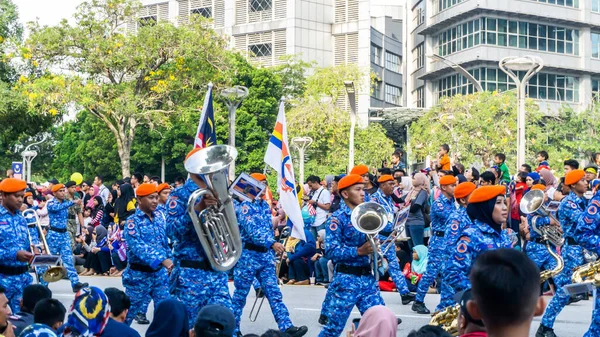 Putrajaya, Malezya - 31 Ağustos 2019: 62. Bağımsızlık Günü veya Putrajaya 'da Malezya' nın Merdeka Günü kutlamalarında yürüyüş birliklerinin yakın görüntüsü.