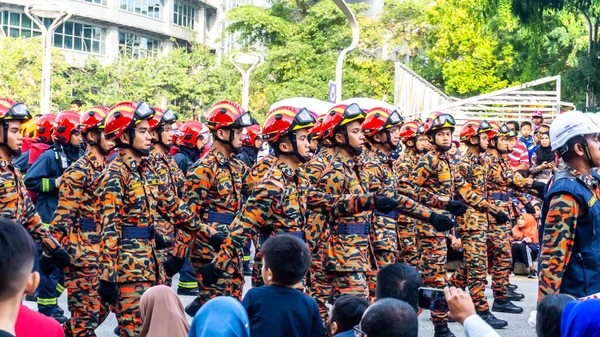 Putrajaya, Malezya - 31 Ağustos 2019: 62. Bağımsızlık Günü veya Putrajaya 'da Malezya' nın Merdeka Günü kutlamalarında yürüyüş birliklerinin yakın görüntüsü.