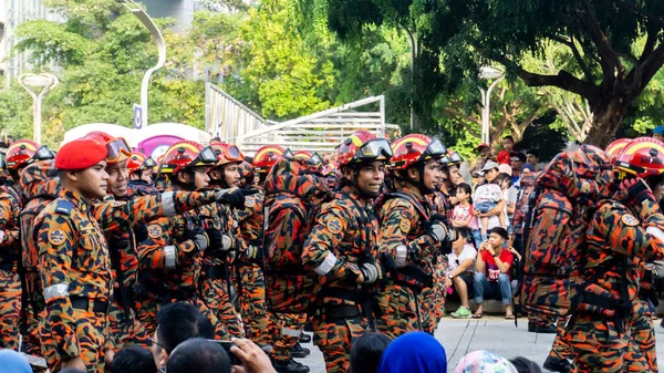 Putrajaya, Malezya - 31 Ağustos 2019: 62. Bağımsızlık Günü veya Putrajaya 'da Malezya' nın Merdeka Günü kutlamalarında yürüyüş birliklerinin yakın görüntüsü.