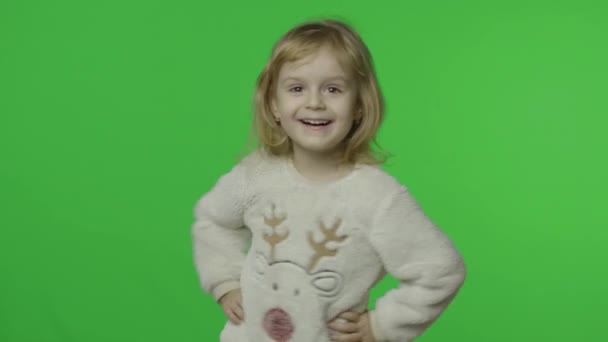 Girl in sweater with a deer dance and sing. Happy child. Chroma Key — Stock Video