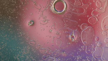 Renkli kabarcıklardan oluşan fantastik bir yapı. Kaotik hareket. Soyut arkaplan