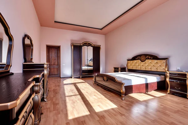 Güzel Bir Mekanı Olan Yatak Odası — Stok fotoğraf