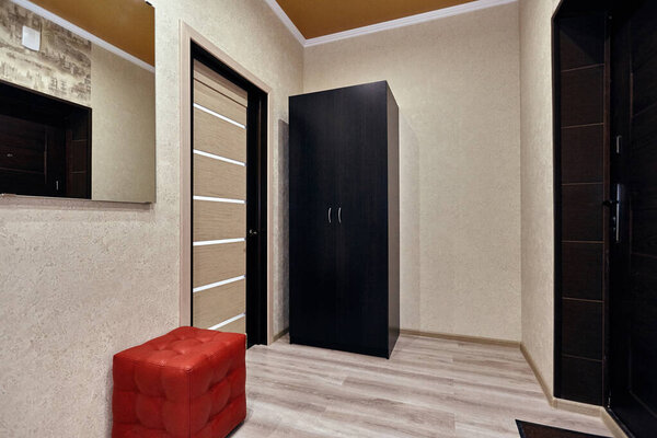 прихожая с красивым интерьером