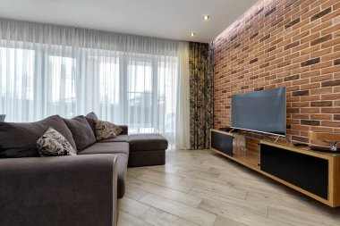 Güzel bir iç mekanı olan oturma odası.