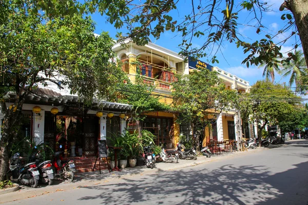 Красивые улицы в Хой-Ане — стоковое фото