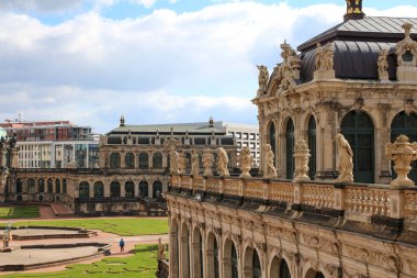 Dresden, Almanya 'nın doğusunda Barok tarzında etkileyici binaları olan güzel bir şehir.