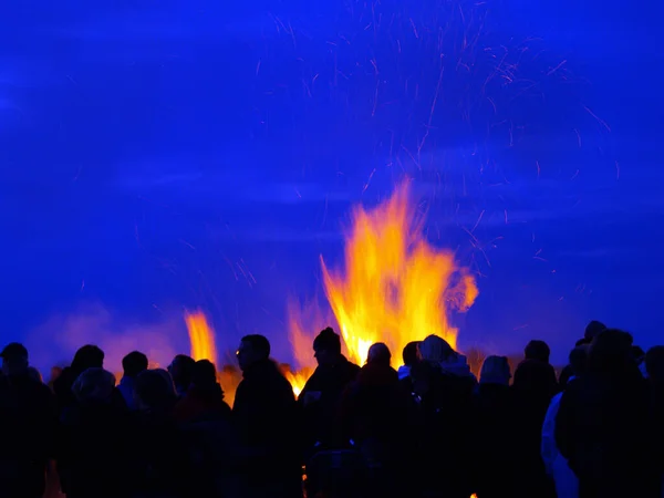 Geceleyin paskalya ateşi 