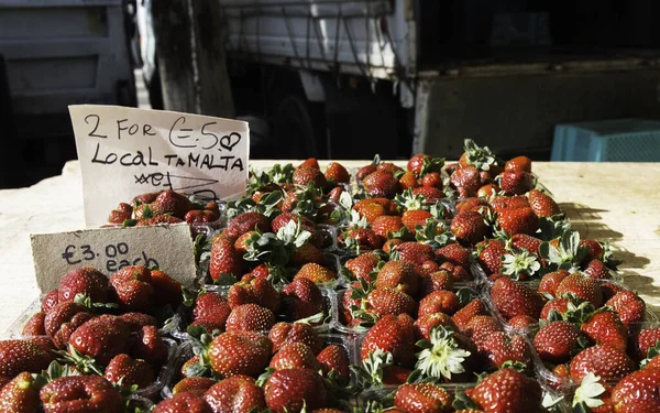 Fresh Strawberries Strawberries Seasonal Fruits Spring Red Berry Summer Fruits — Stock Photo, Image