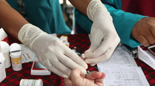 Перевірка Якості Здоров Через Кров Допомогою Спеціального Інструменту Батанг Індонезія — стокове фото