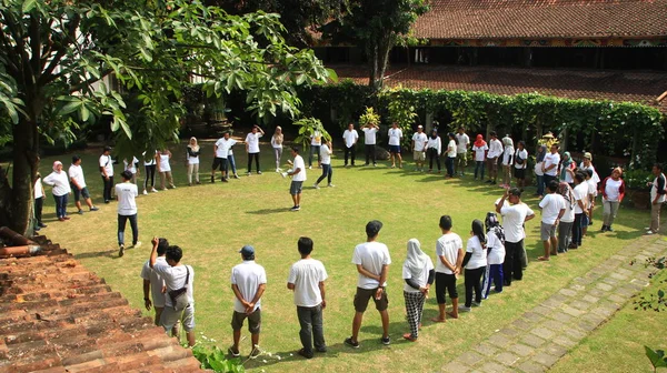Группа Людей Проводит Игровые Мероприятия Поддержку Сплоченности Команды Magelang Indonesia — стоковое фото