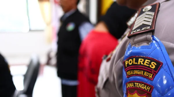 Borrão Foto Criminoso Preso Pela Polícia Não Foco — Fotografia de Stock