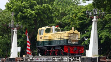  Lokomotif Anıtı D 301 59 Tawang tren durağının önünde.