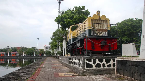 Lokomotif Anıtı D 301 59 Tawang tren durağının önünde. — Stok fotoğraf