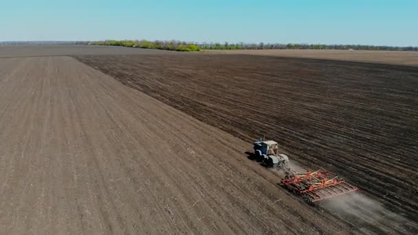 Aratura pre-semina, cielo limpido, tiro da un elicottero — Video Stock