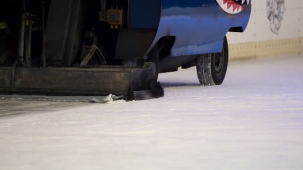 Los Trabajadores Sala Aseguran Que Hielo Esté Listo Para Próximo — Vídeos de Stock