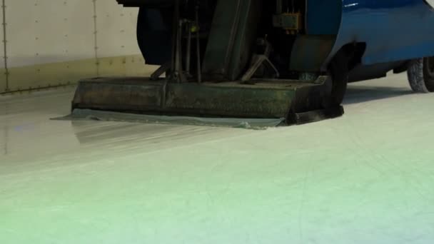 Los Trabajadores Están Encargando Del Hielo Están Asegurando Que Hielo — Vídeo de stock