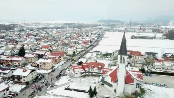 Piękne Miasto Okresie Zimowym Strzał Powietrza Parada Różnymi Zużywkami Odbędzie — Wideo stockowe