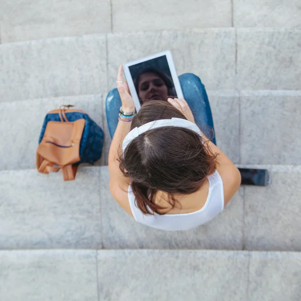 Woman listening music with tablet — Stock Photo, Image