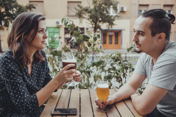 A Couple Drinking — Stock Photo, Image