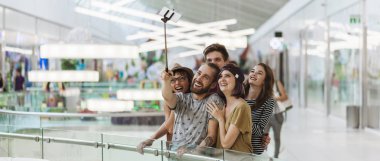Alışveriş Selfie alarak hipsters