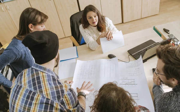 Start Up Team Of Freelancers In The Office — Stock Photo, Image