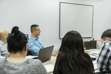 Toplantıda iş adamları